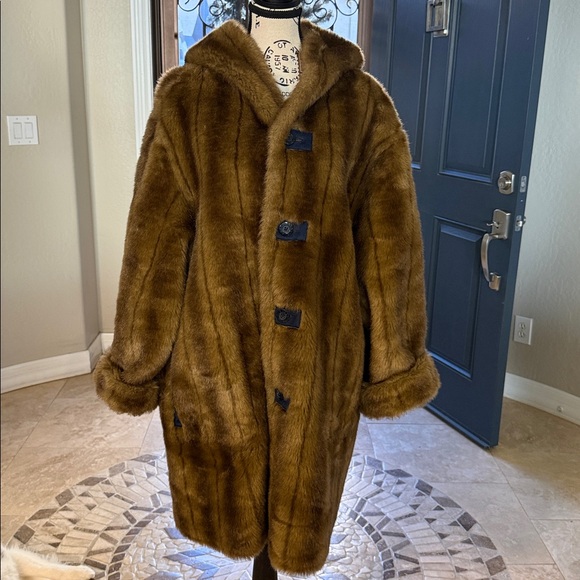DENNIS BASSO Luxurious Brown Faux Fur Coat REVERSIBLE SIZE 1X With Hood NWOT - Picture 2 of 10